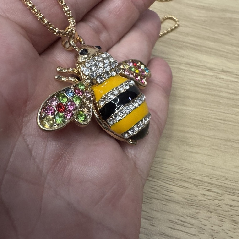 Betsey Johnson 3D Bumble Bee Rhinestone Necklace Rainbow Wings - Picture 4 of 7